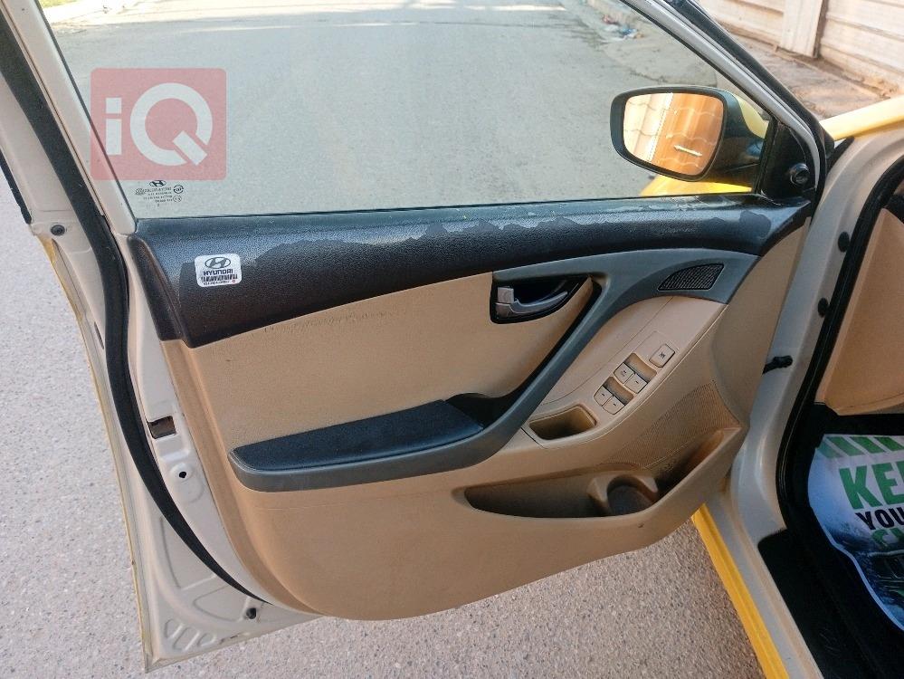 هیۆندای ئەلەنترا